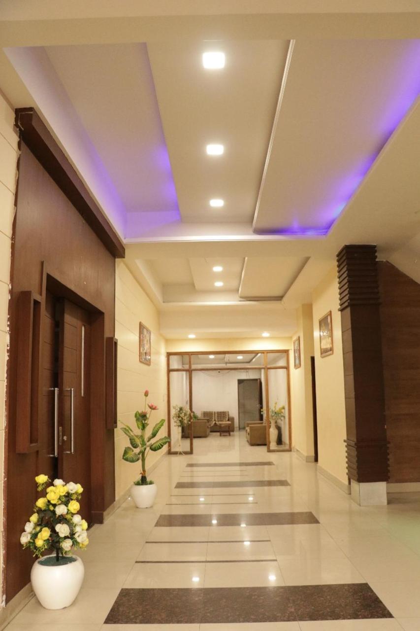 Hotel Royal Palace Dźalandhar Zewnętrze zdjęcie