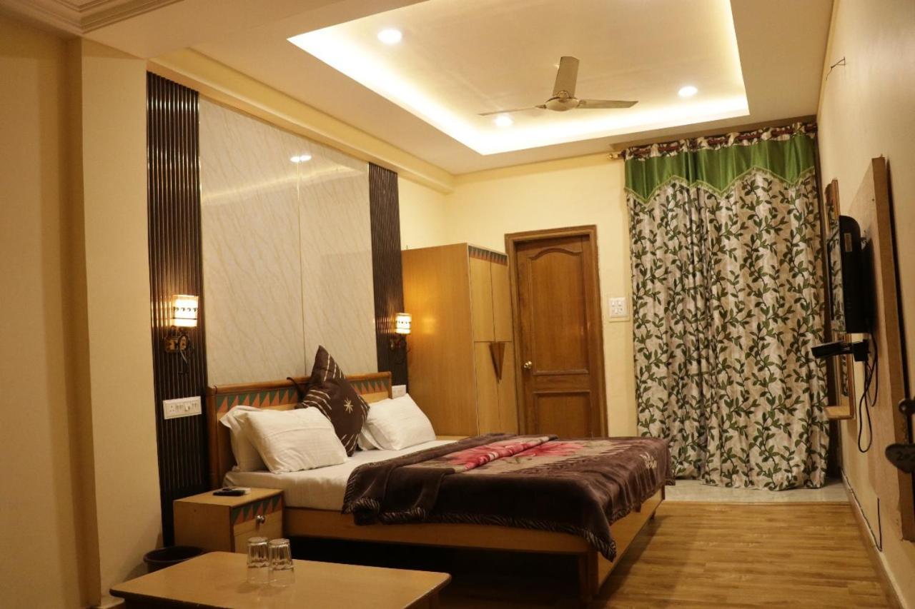 Hotel Royal Palace Dźalandhar Zewnętrze zdjęcie