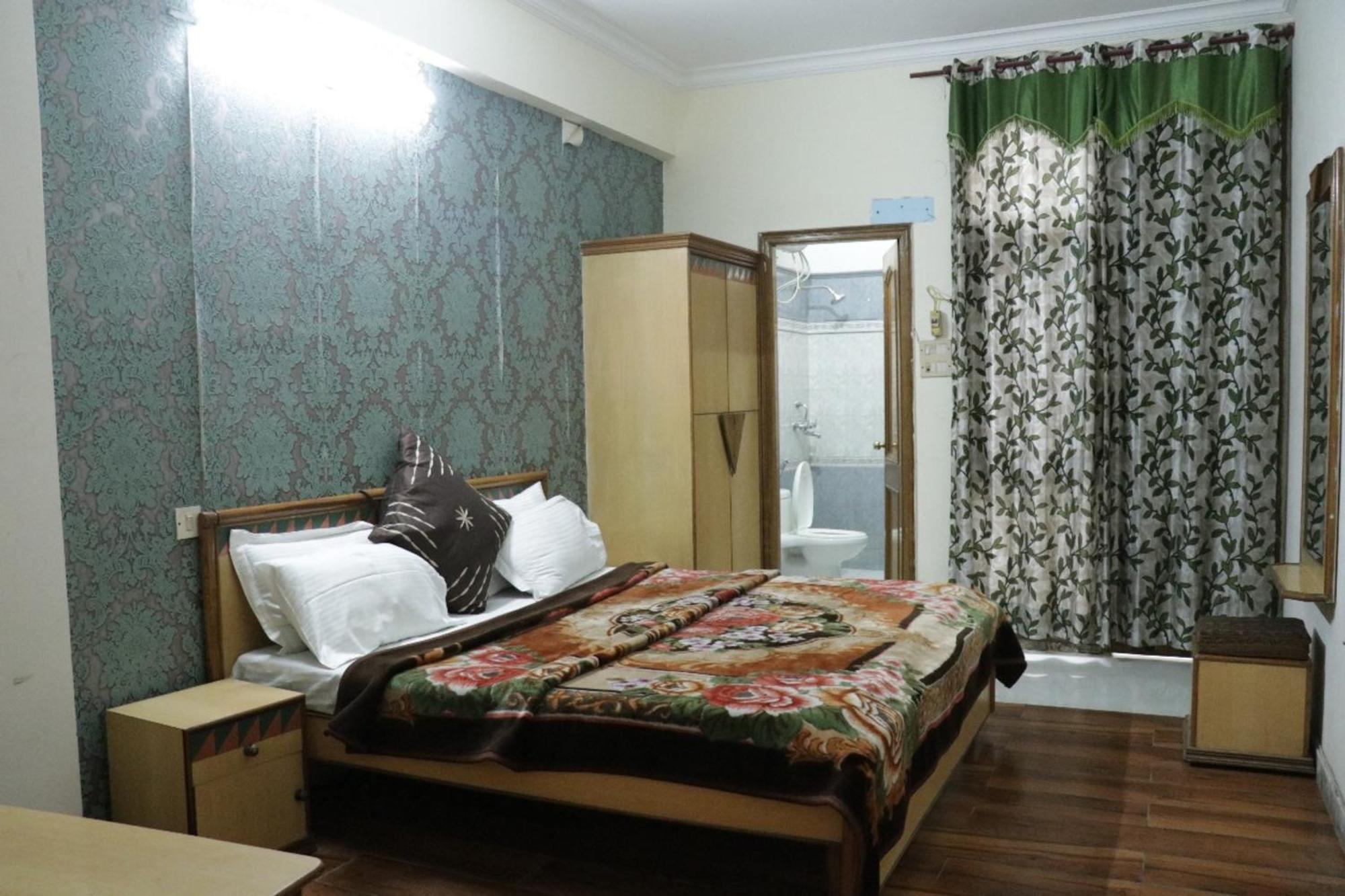 Hotel Royal Palace Dźalandhar Zewnętrze zdjęcie